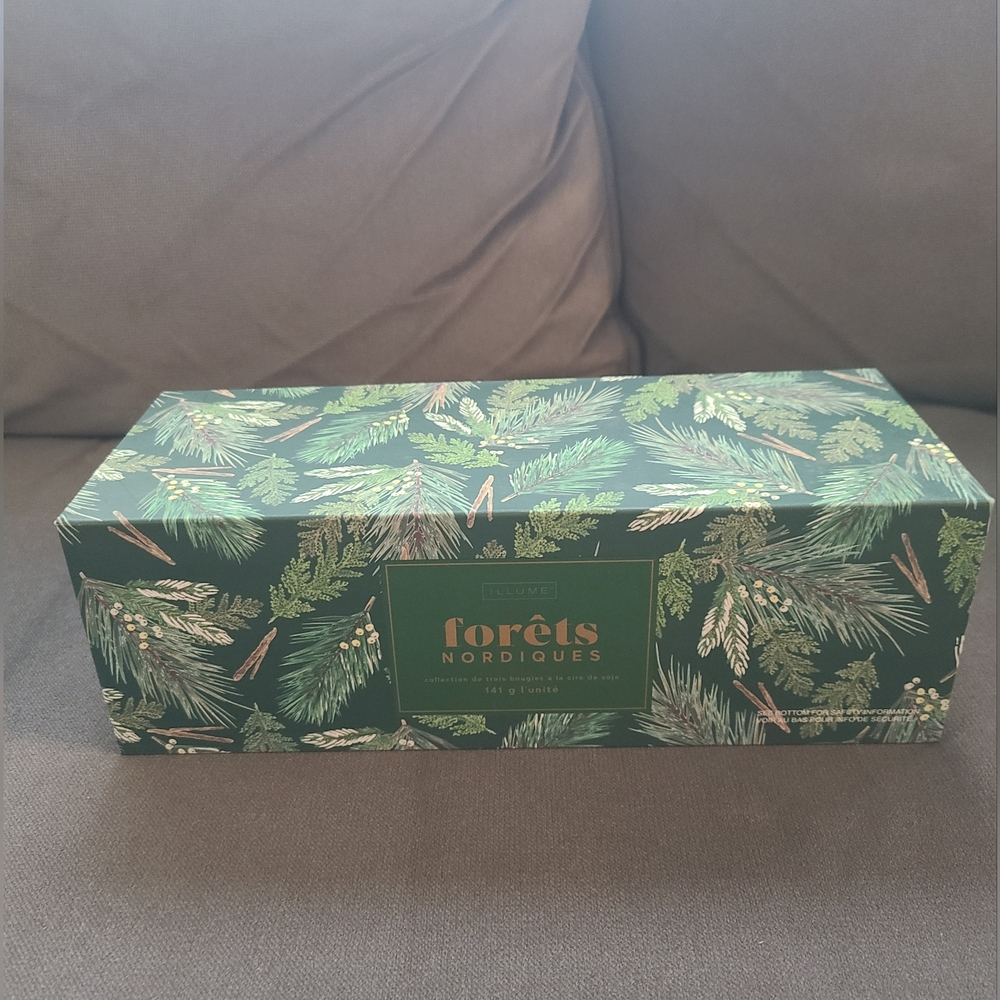 Illume Northern Woods Candle Gift Box, Set of 3 🕯 - Picture 2 of 4